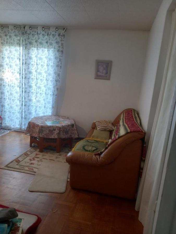 Spacieux Appartement 4 Pieces Beauvais Extérieur photo