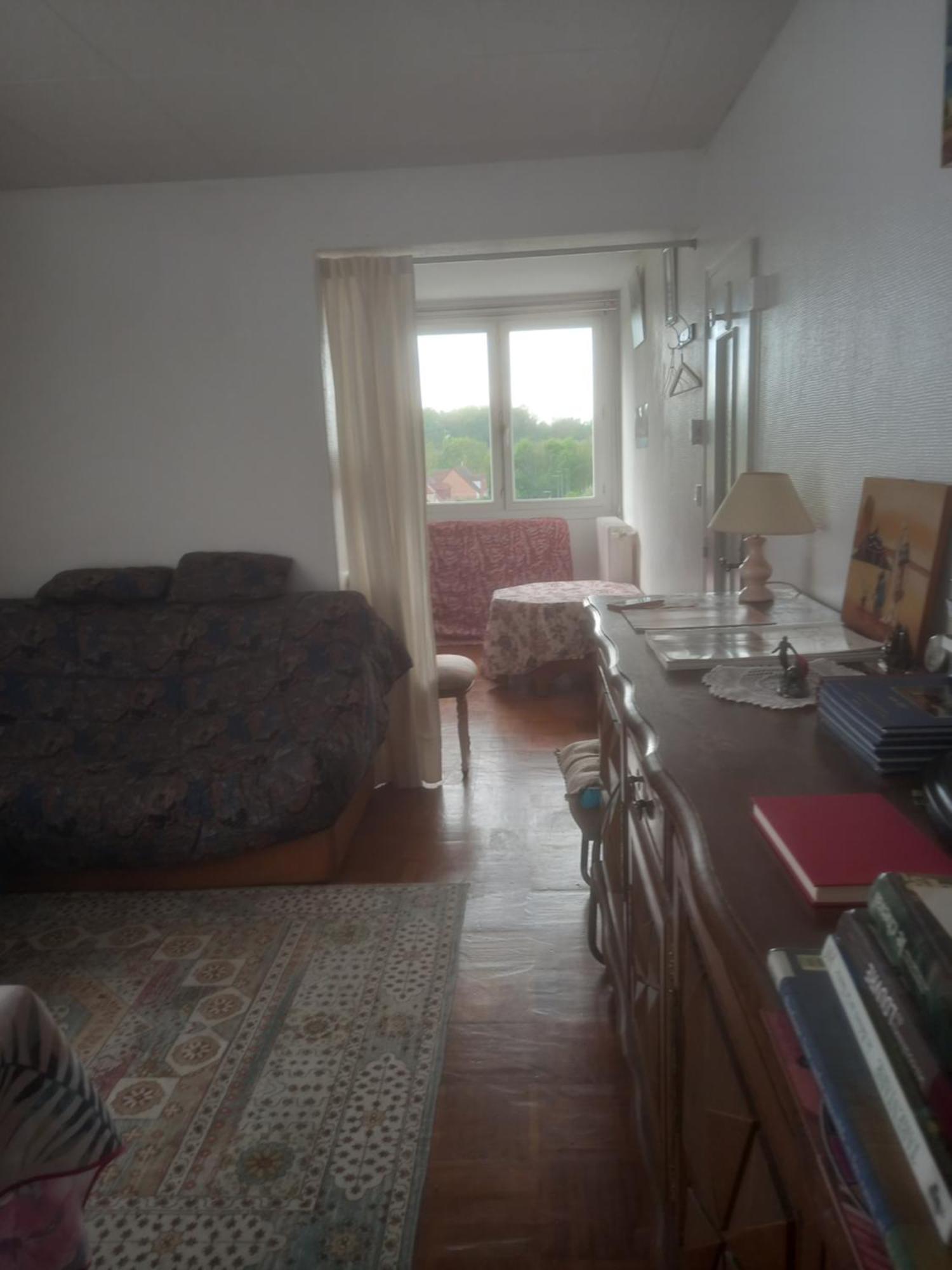 Spacieux Appartement 4 Pieces Beauvais Extérieur photo