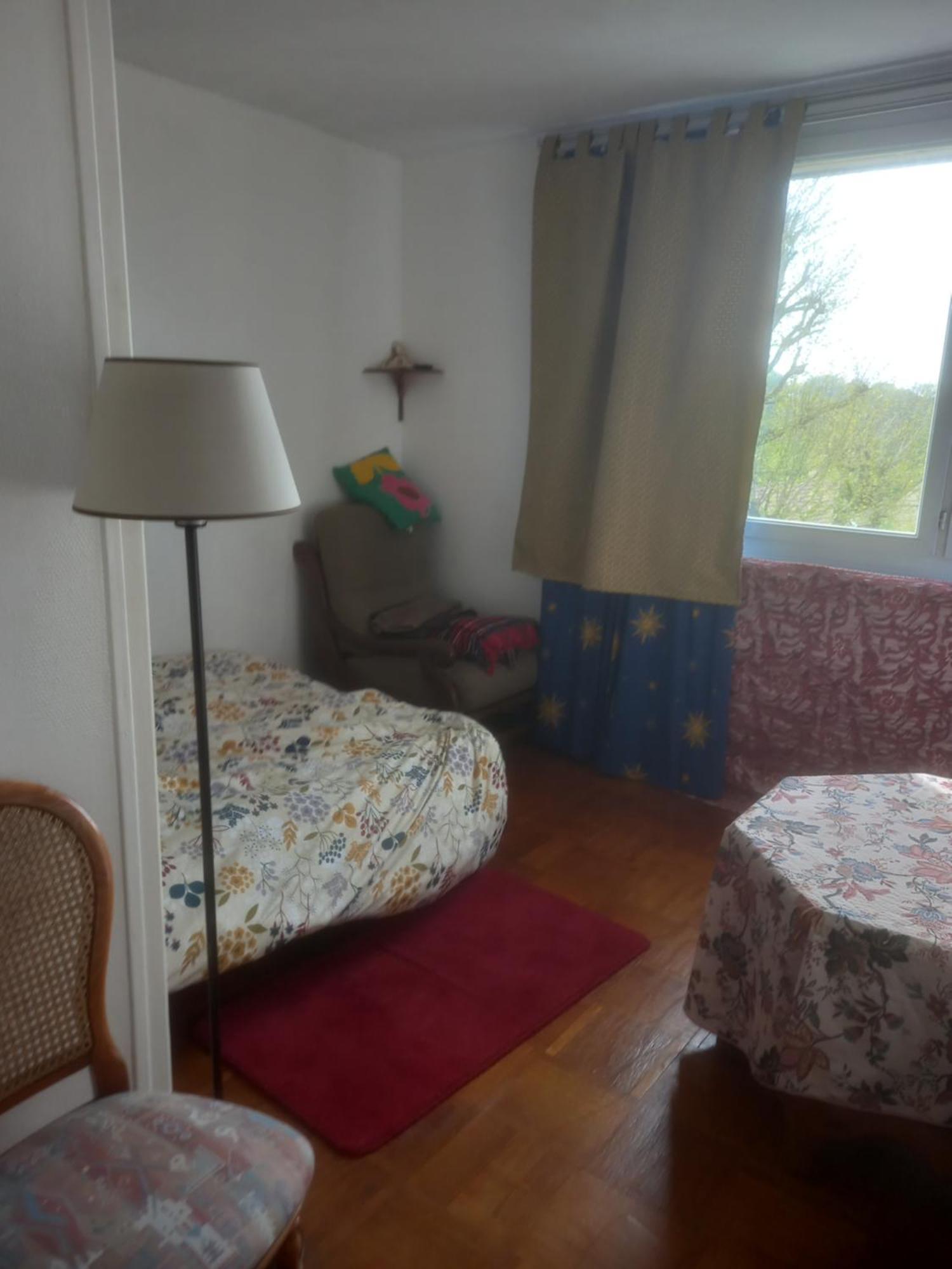 Spacieux Appartement 4 Pieces Beauvais Extérieur photo